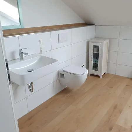 Lejlighed Ruhige Dachgeschosswohnung Mit Kleiner Sauna, Balkon, Aussicht *