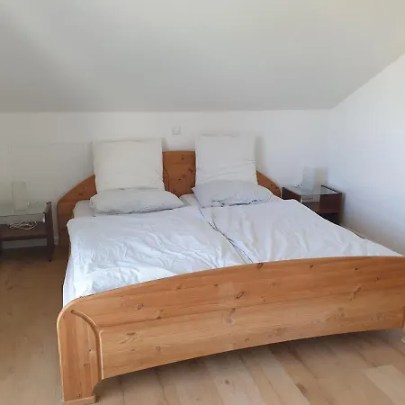 Ruhige Dachgeschosswohnung Mit Kleiner Sauna, Balkon, Aussicht Lejlighed Muellenbach